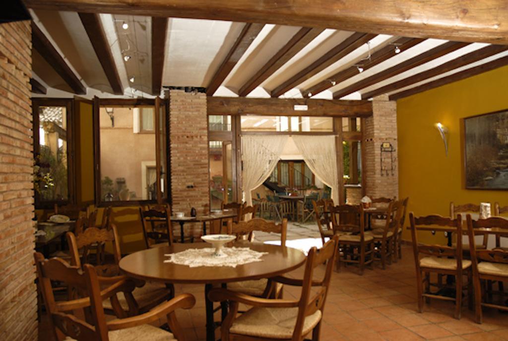 Parador De Santa Rita 莫利纳德亚拉贡 外观 照片